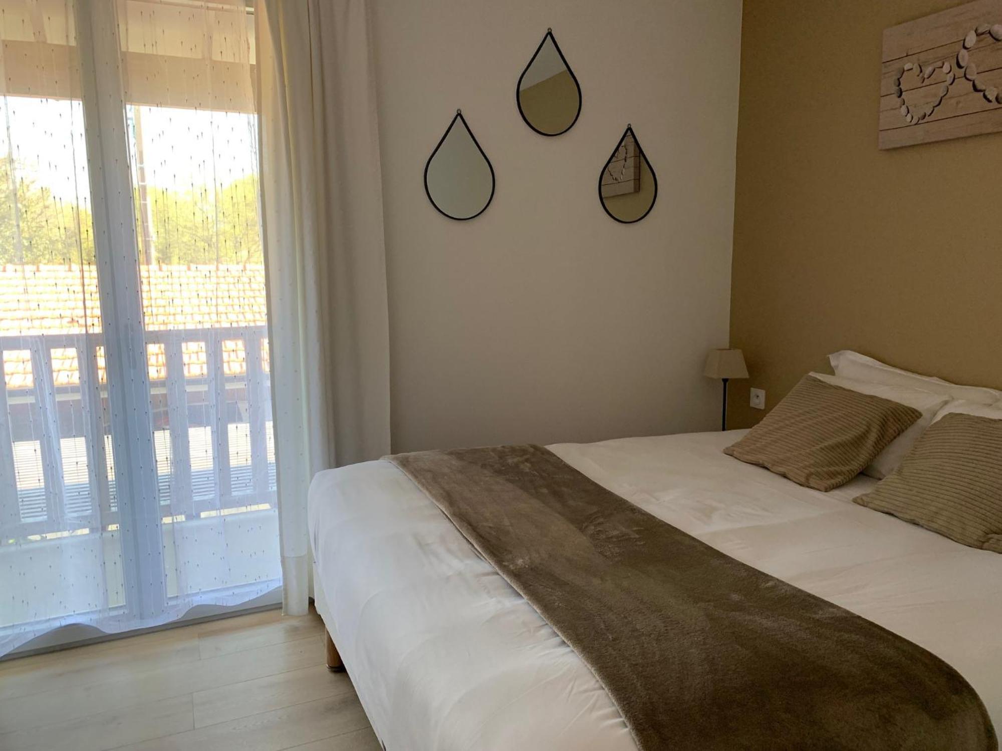 Logis Hotels - Hotel Et Restaurant L'Oceana ลองตง ภายนอก รูปภาพ